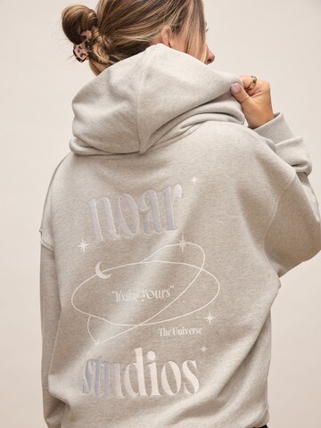 noar studios Sweatshirt in Grijs