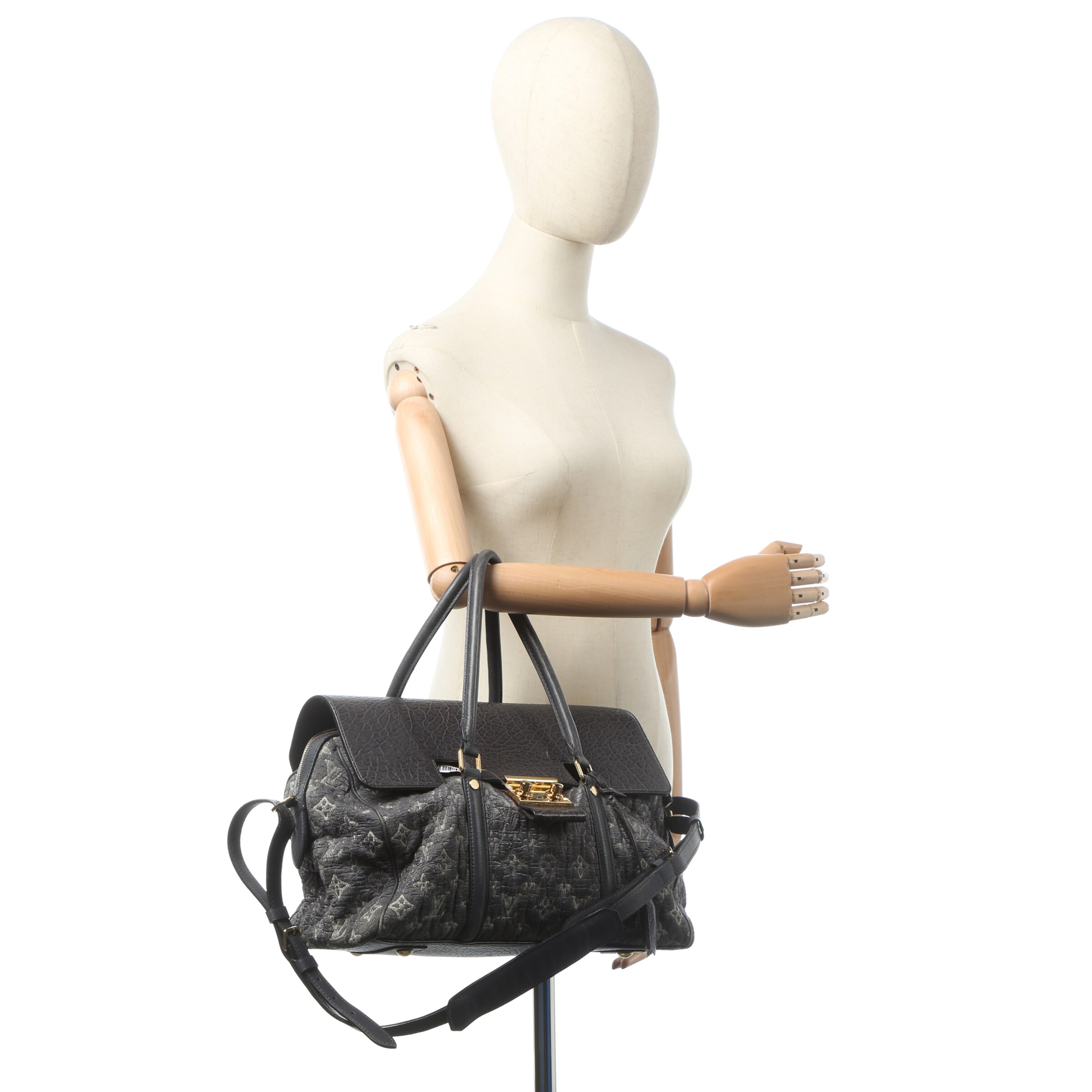 Louis Vuitton Handtasche One Size in Grau