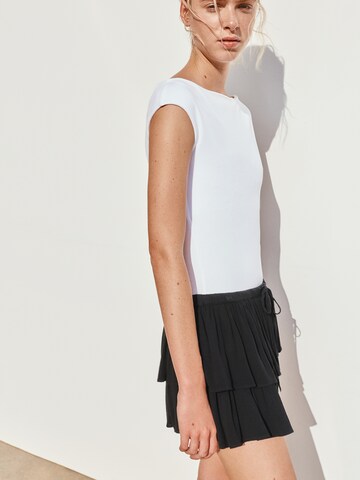 Pull&Bear Sukňa - Čierna