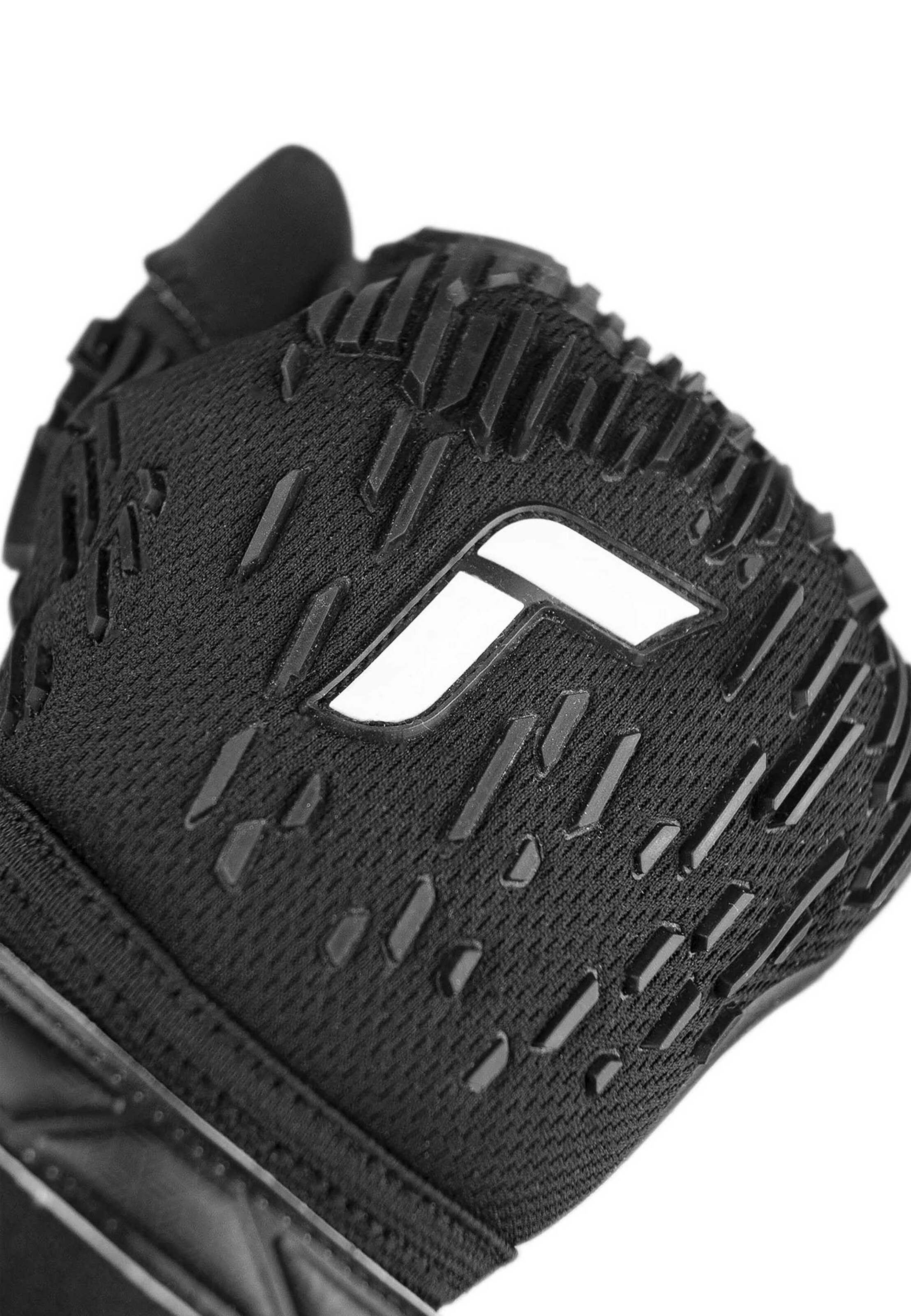 REUSCH Sports gloves 'Attrakt Freegel Infinity' in Black