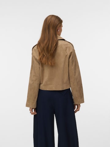 ruda VERO MODA Demisezoninė striukė 'VMJanice Josie'