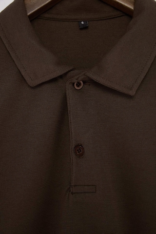 Trendyol Shirt in Brown