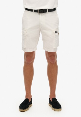 Pantalon cargo Superdry en blanc : devant