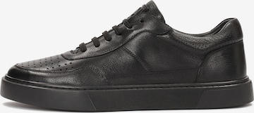 Sneaker bassa di Kazar in nero: frontale