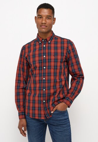 MUSTANG Comfort fit Button Up Shirt in Red: front