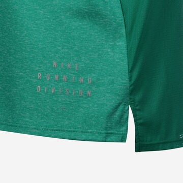 NIKE Functioneel shirt 'Run Division' in Groen
