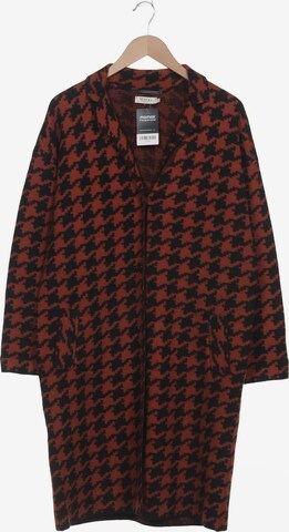 MAERZ Muenchen Jacket & Coat in M in Brown: front