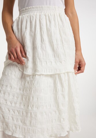 IZIA Skirt in White