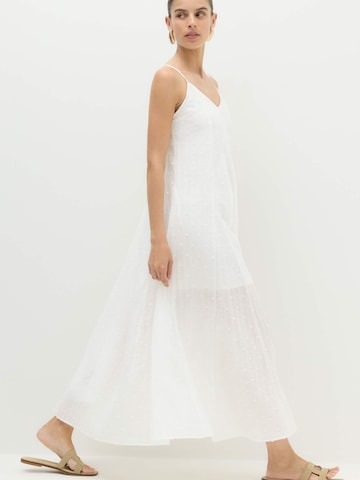 Robe Marks & Spencer en blanc