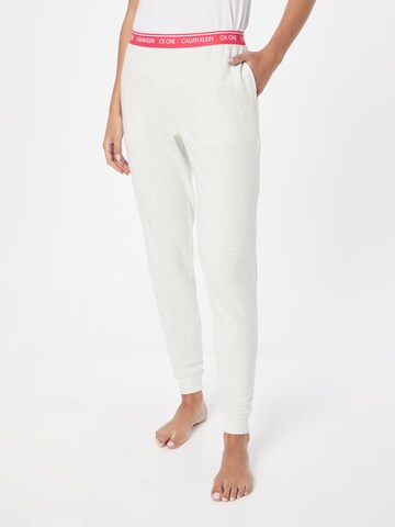 Tapered Pantaloni de pijama de la Calvin Klein Underwear pe alb: față