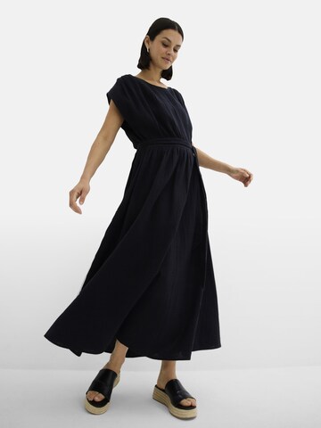 Robe d’été bonprix en noir : devant