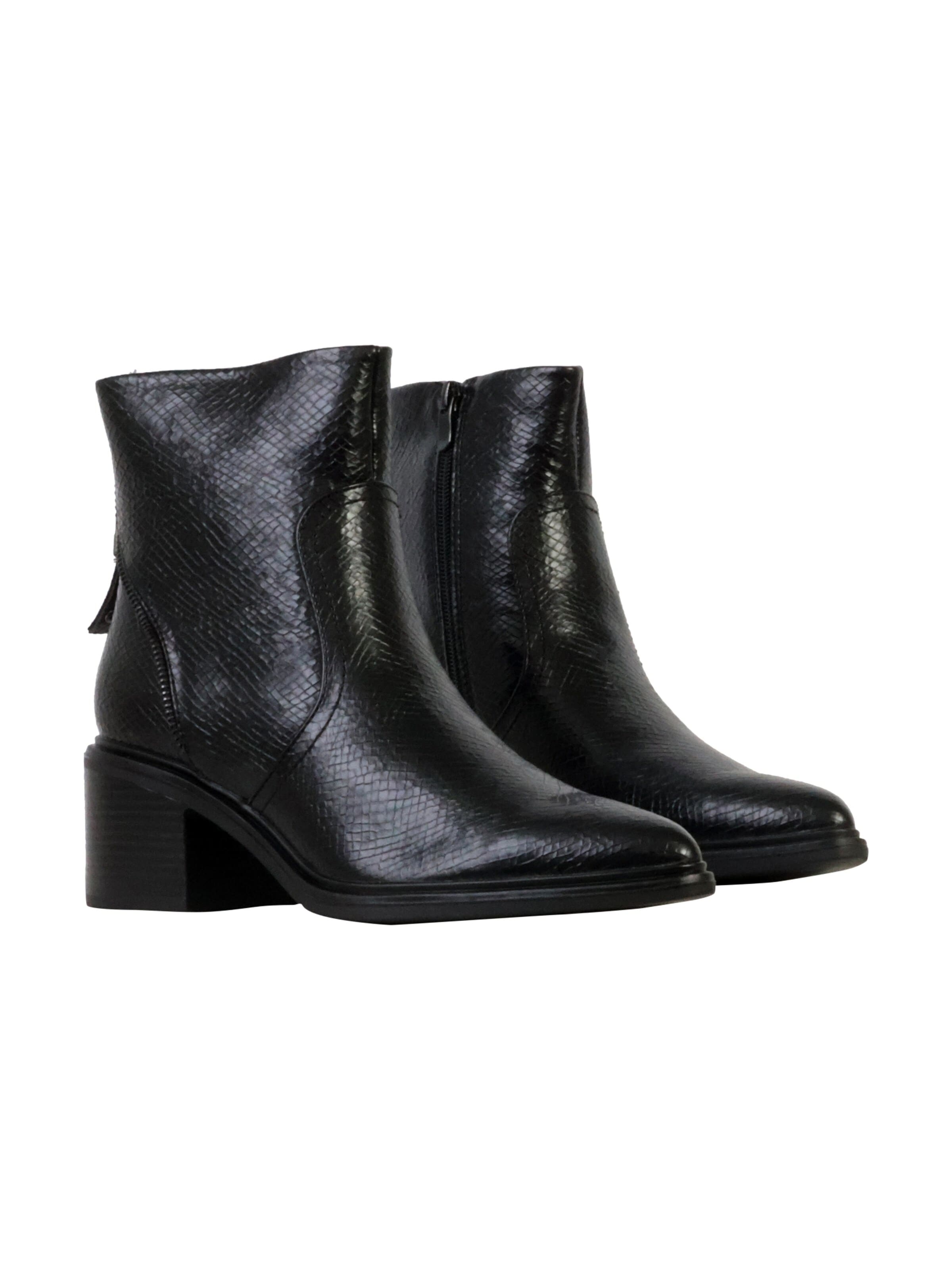 Super Mode Ankle boots 'Supermodische Stiefeletten mit Reißverschluss' in Black