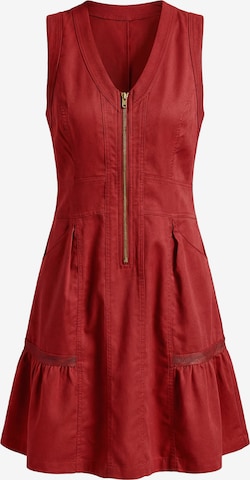 Rochie de la Imily Bela pe roșu: față