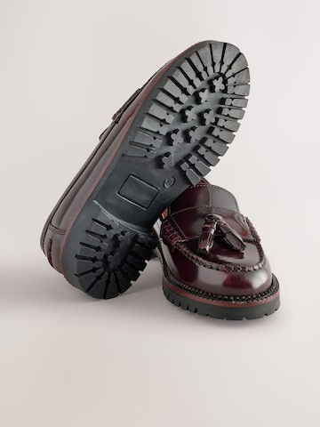 Next Flats in Red