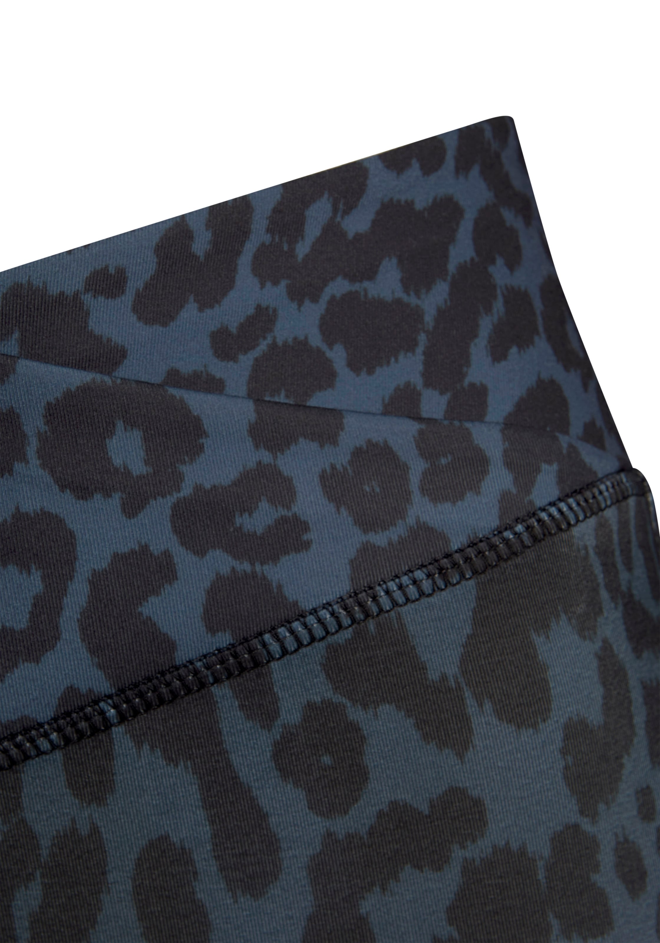 LASCANA ACTIVE Скинни Спортивные штаны в Синий