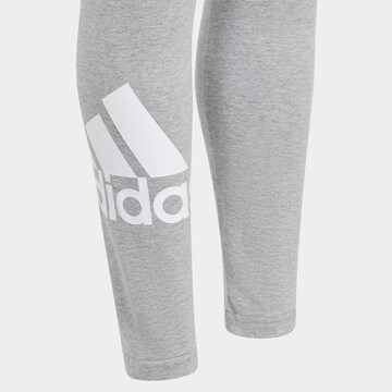 ADIDAS SPORTSWEAR Skinny Sportbyxa 'ESSENTIAL' i grå