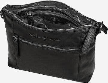 The Chesterfield Brand Shoulder Bag in Black