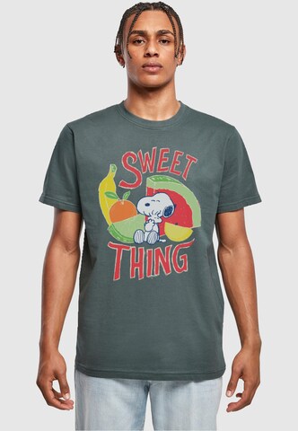 Merchcode Shirt 'Peanuts - Sweet thing' in Groen: voorkant