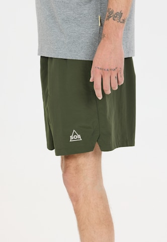 SOS Regular Shorts 'Whitsunday' in Grün