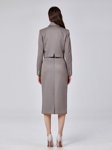 Janker 'Crop tailor jacket' di Smart and Joy in grigio
