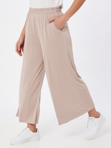 Urban Classics Broek in Beige: voorkant
