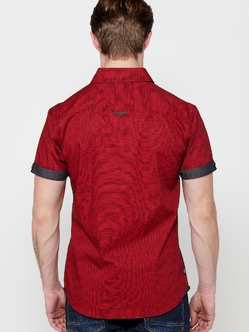 KOROSHI - Ajuste regular Camisa en rojo