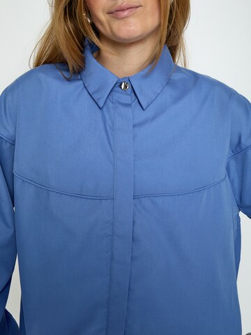 Peppercorn Koszulka 'Nikki' w kolorze niebieski