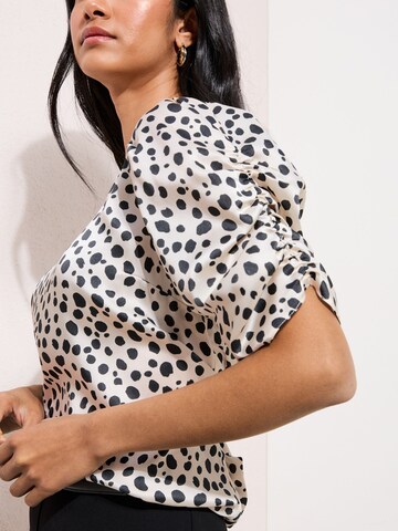 Camicia da donna di Friends Like These in bianco