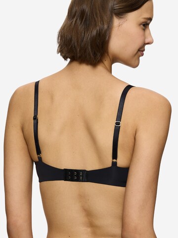 TRIUMPH T-Shirt BH 'Body Make-Up Essentials'‌‌‌‌‌‌‌‌‌‌ in Schwarz