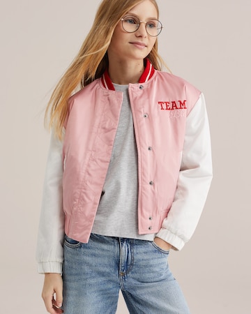 WE Fashion Between-season jacket in Pink: front