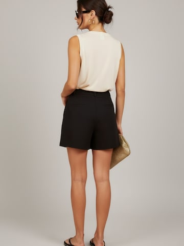 Pull-over 'Gilet manou' WEARABLE STORIES en beige