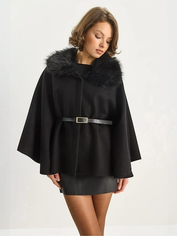 Bianco Lucci Tussenmantel in Zwart