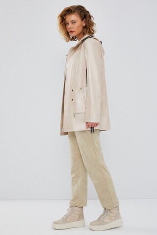 Derimod Tussenjas in Beige