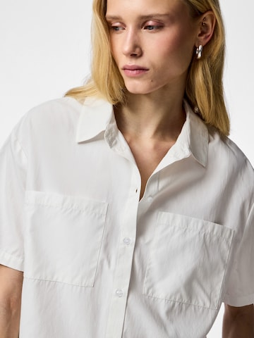 Camicia da donna 'PCMELIA' di PIECES in bianco