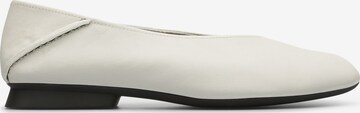 CAMPER Classic Flats ' Casi Myra ' in White