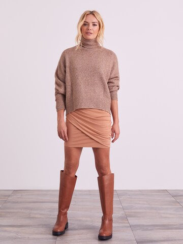 Pull-over 'Nala' ABOUT YOU x Iconic by Tatiana Kucharova en beige