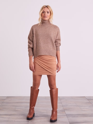 ABOUT YOU x Iconic by Tatiana Kucharova Pullover 'Nala' in Beige