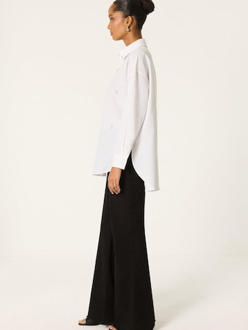 Touché Privé Blouse 'Stone Embroidered Shirt' in White