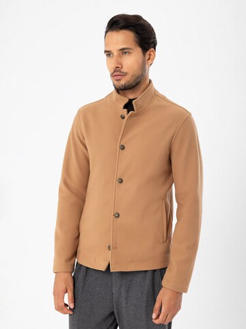 Veste mi-saison Antioch en beige : devant