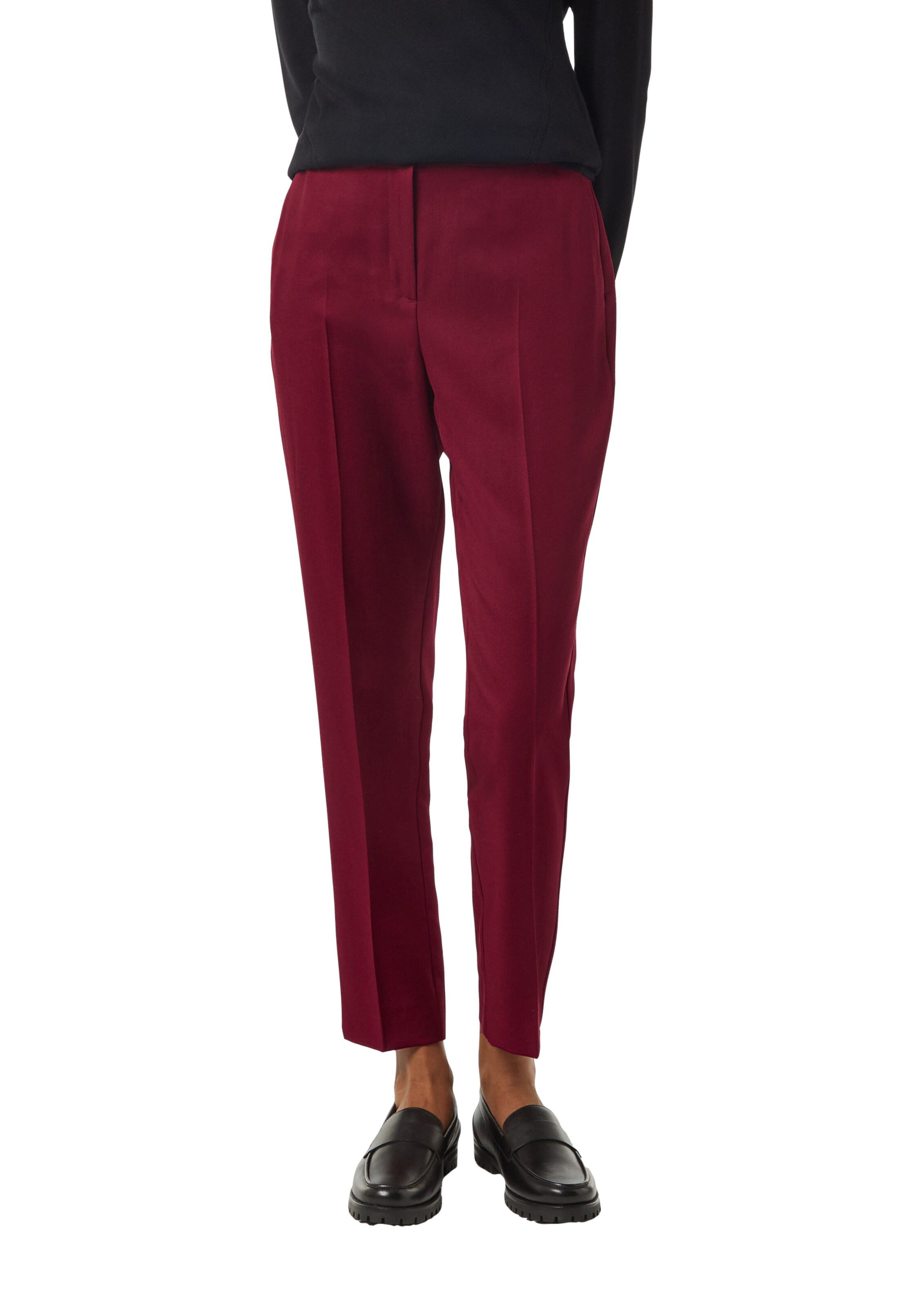 Regular Pantalon à plis COMMA en rouge