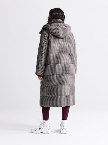 brūns Next Starpsezonu mētelis