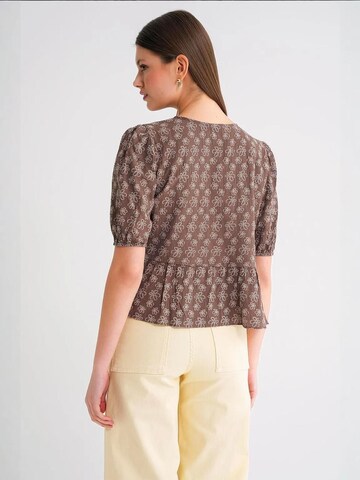 MixRay - Blusa em castanho