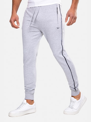 Effilé Pantalon 'Morris' Threadbare en gris : devant