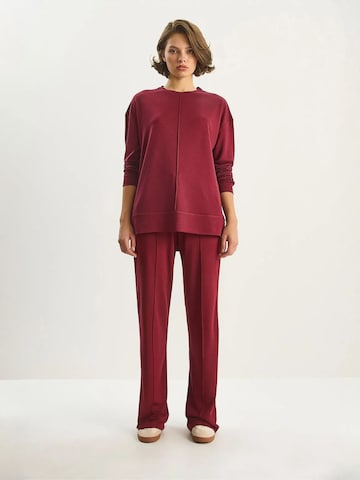 Bianco Lucci - Roupa de casa em vermelho: frente