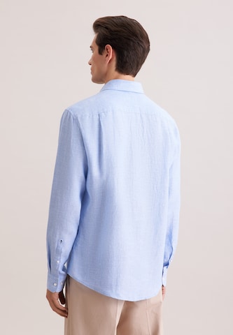 Fit confort Chemise 'Schwarze Rose' SEIDENSTICKER en bleu