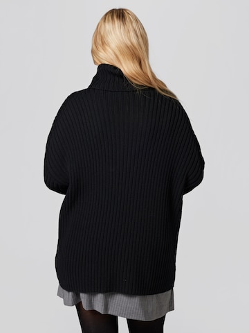 A LOT LESS Sweater 'Charlotta' in Black