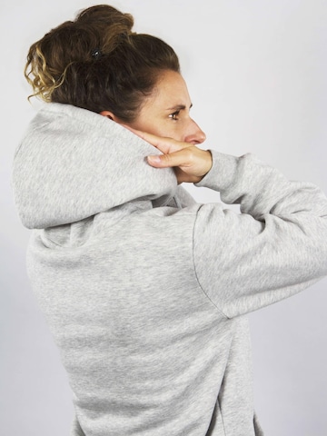 Guggen Mountain Sweatshirt 'Kapuzenpullover HW08 Fleece Hoodie' in Grey