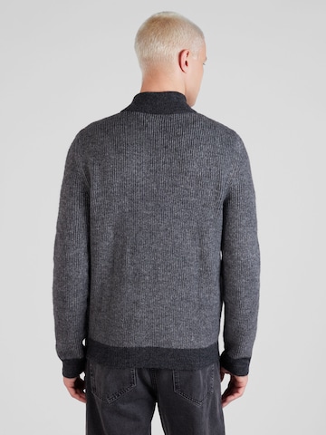 QS Пуловер в сиво