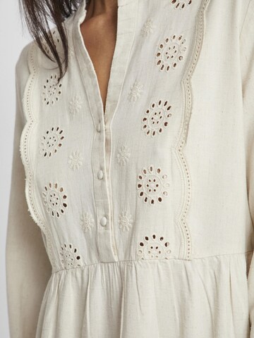 VILA Kleid in Beige