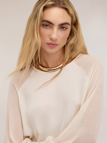 MOTIVI - Blusa en blanco